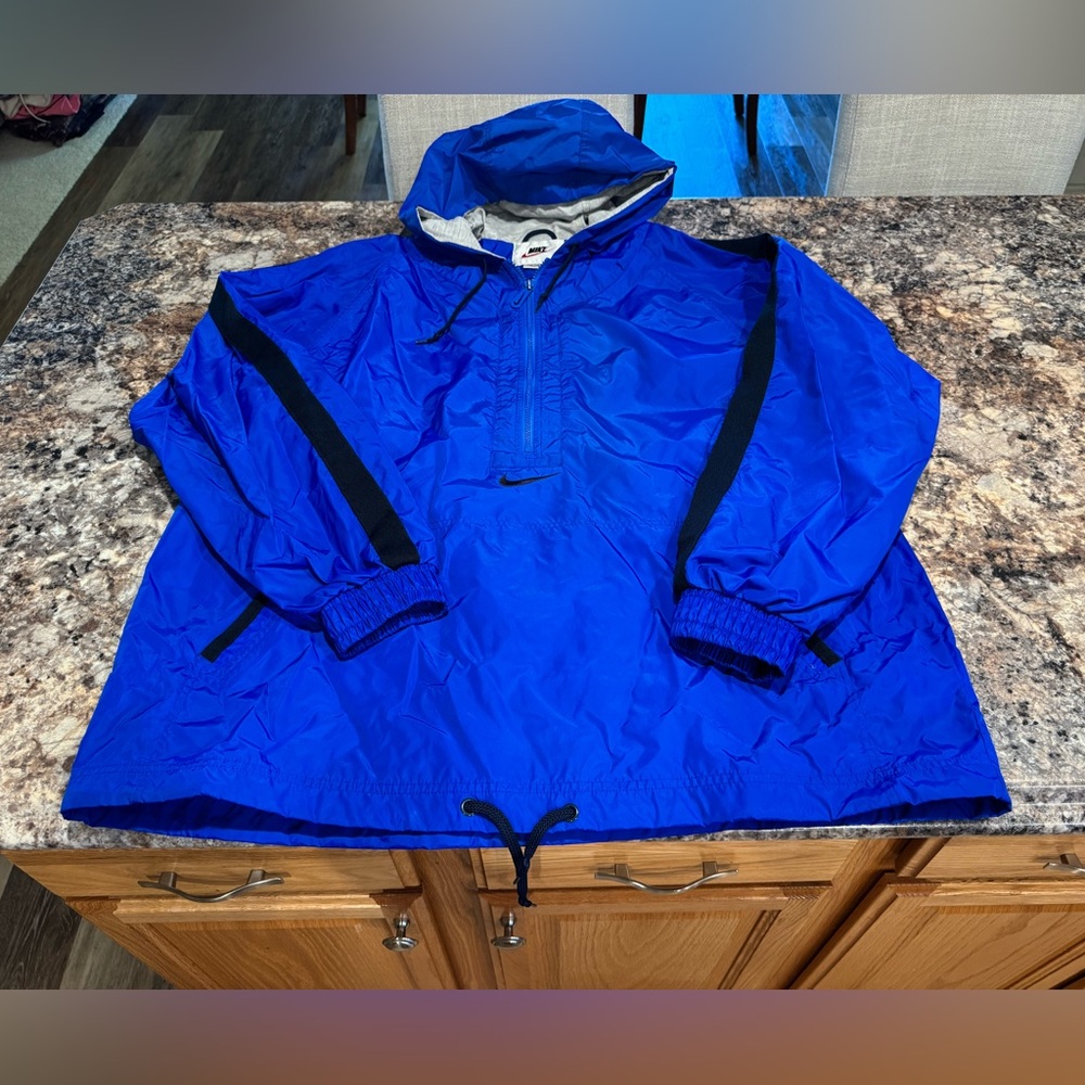 Nike Men's electric Blue Windbreaker with Black Accents